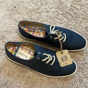 NWT Born shoes